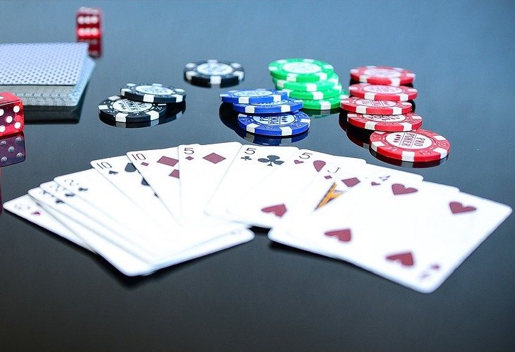 Jugar a Póker Gratis, Vive Toda la Emoción de las Cartas