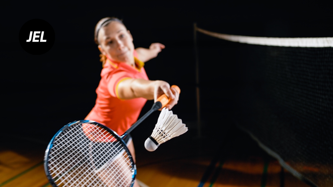 Cómo se Juega al Bádminton, Consejos para Mejorar y Equipo Necesario